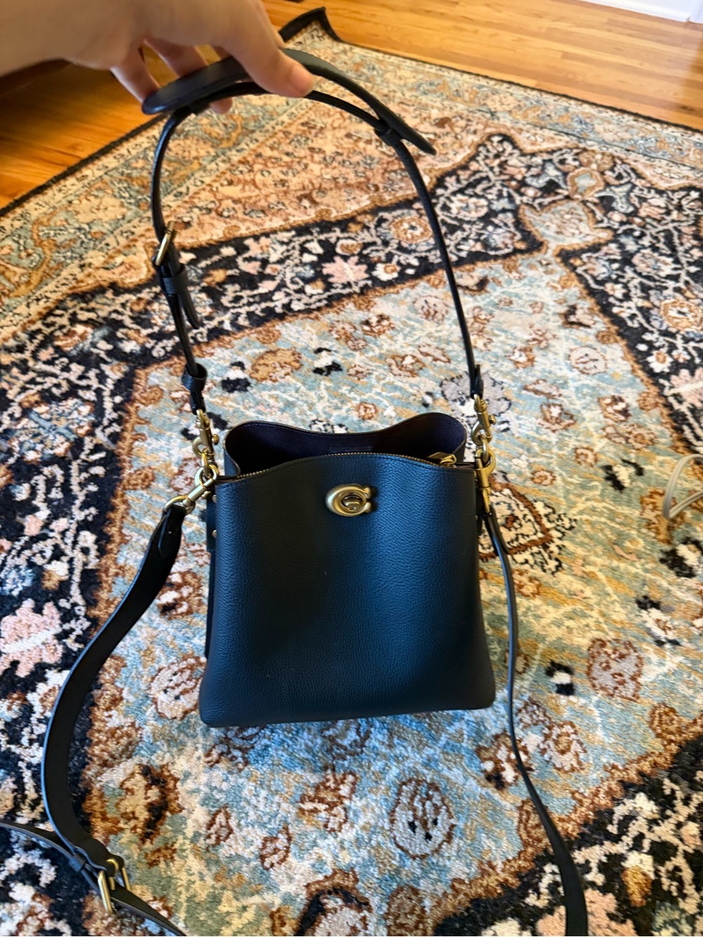 Coach Willow Shoulder Bag Black Pebbled Leather Crossbody with Gold Turn-Lock - Picture 7 of 9
